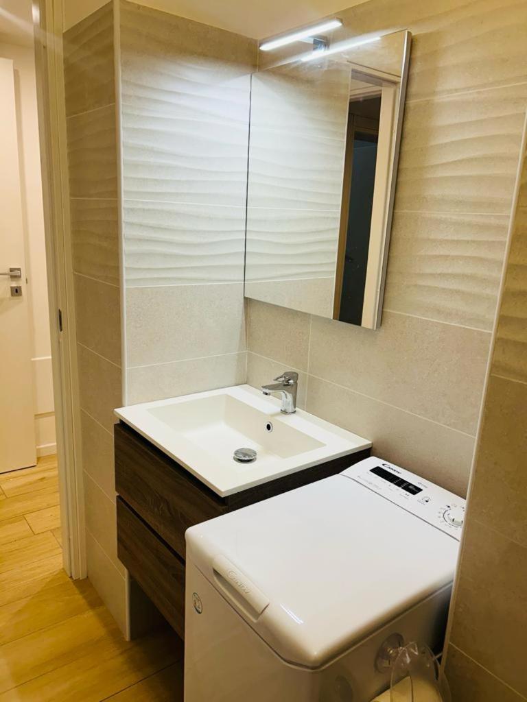 Easy Room Italy Rogoredo Milan Exterior photo